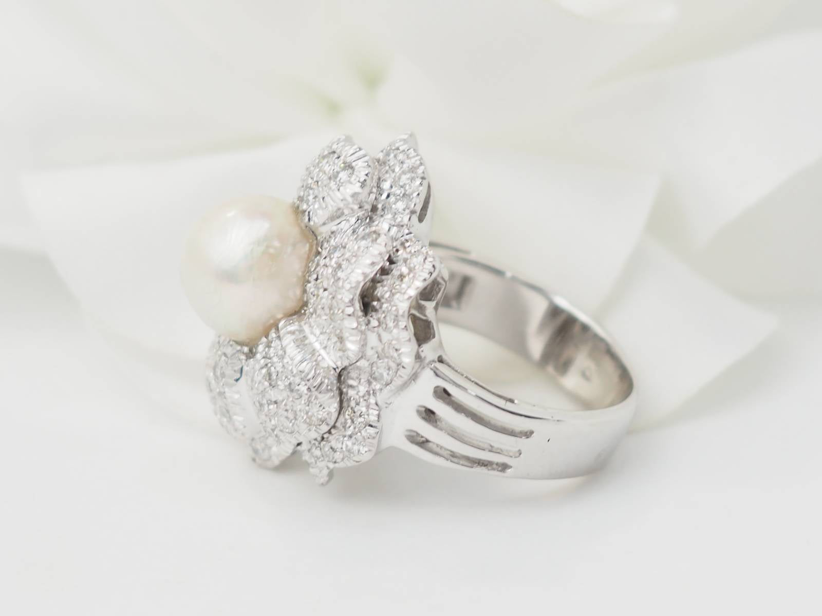 Bague Fleur en or blanc, perle de culture et diamants