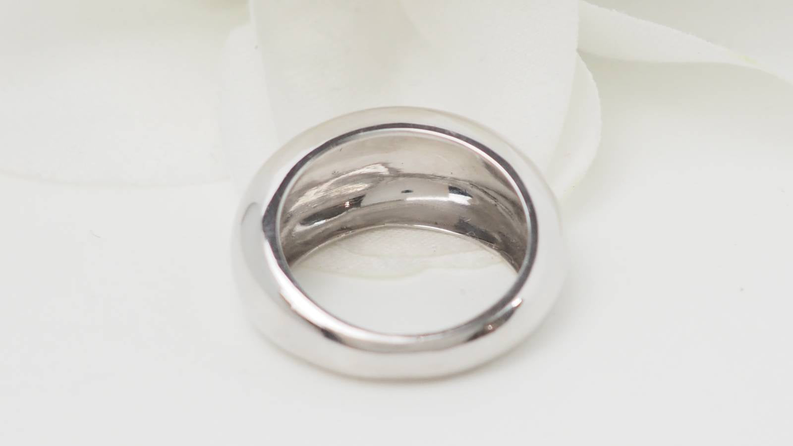 Bague jonc en or blanc