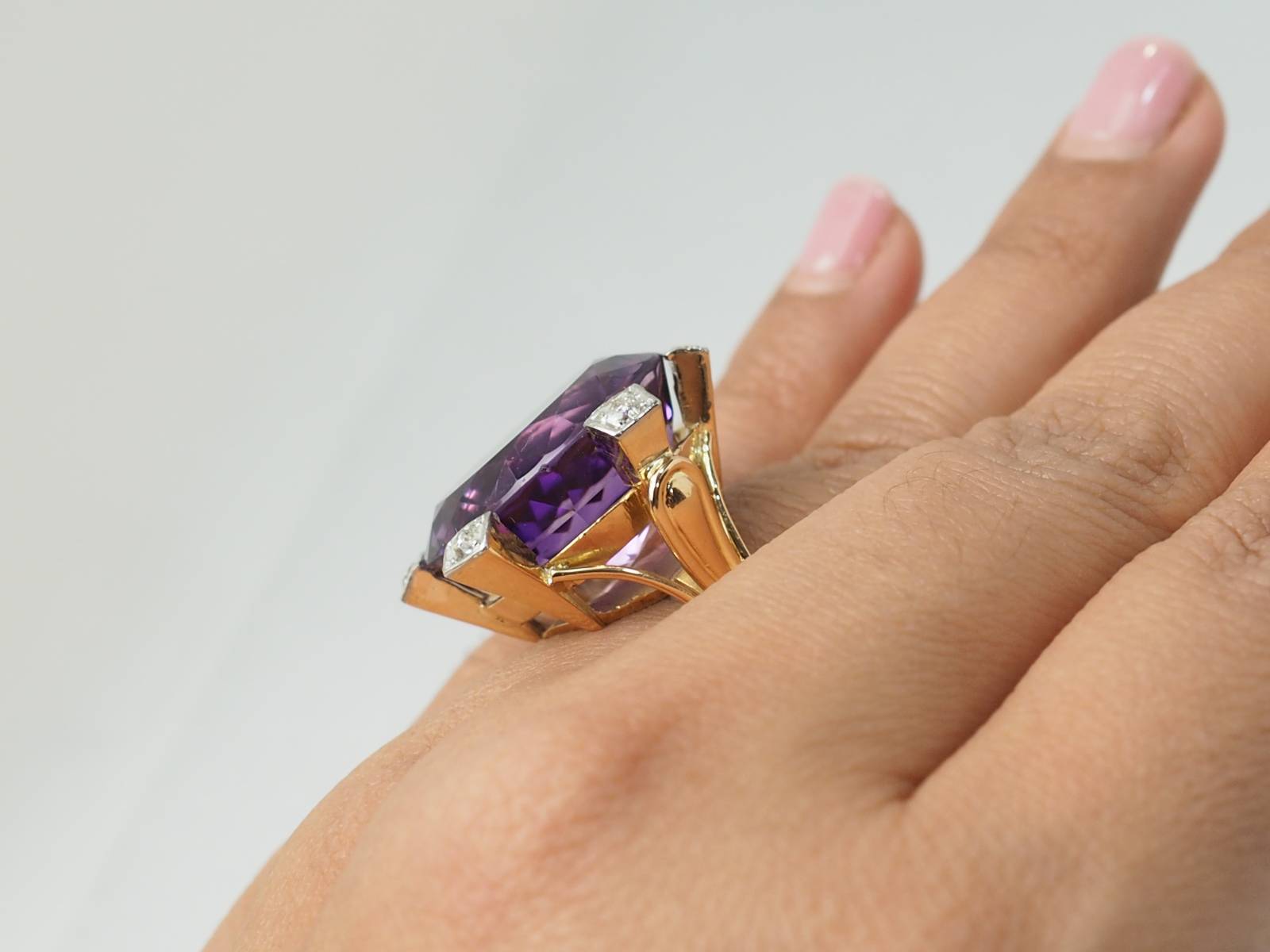 Importante Bague COCKTAIL en or rose, améthyste et diamants