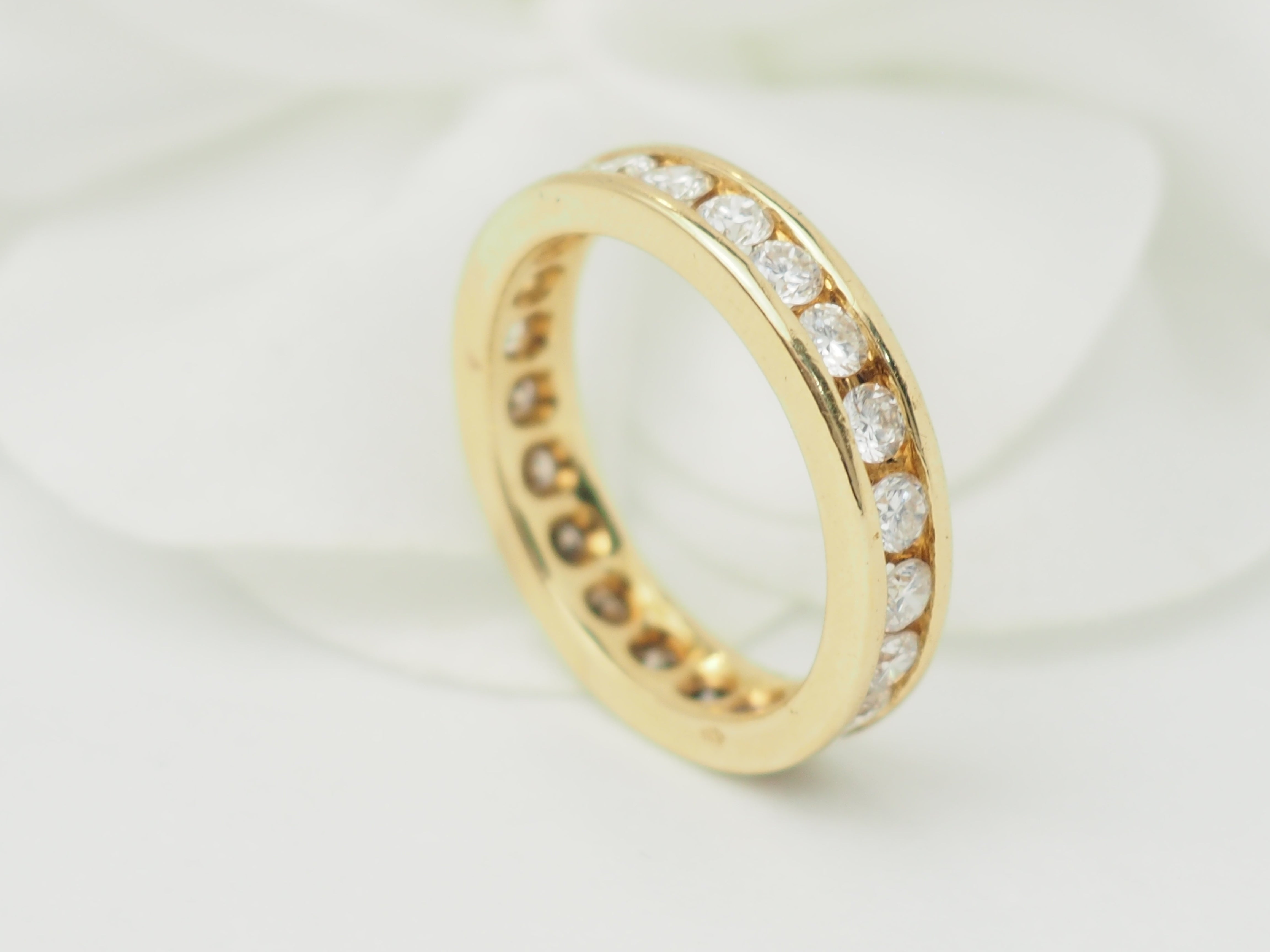 Bague Fred, "Success", en or blanc et diamants.