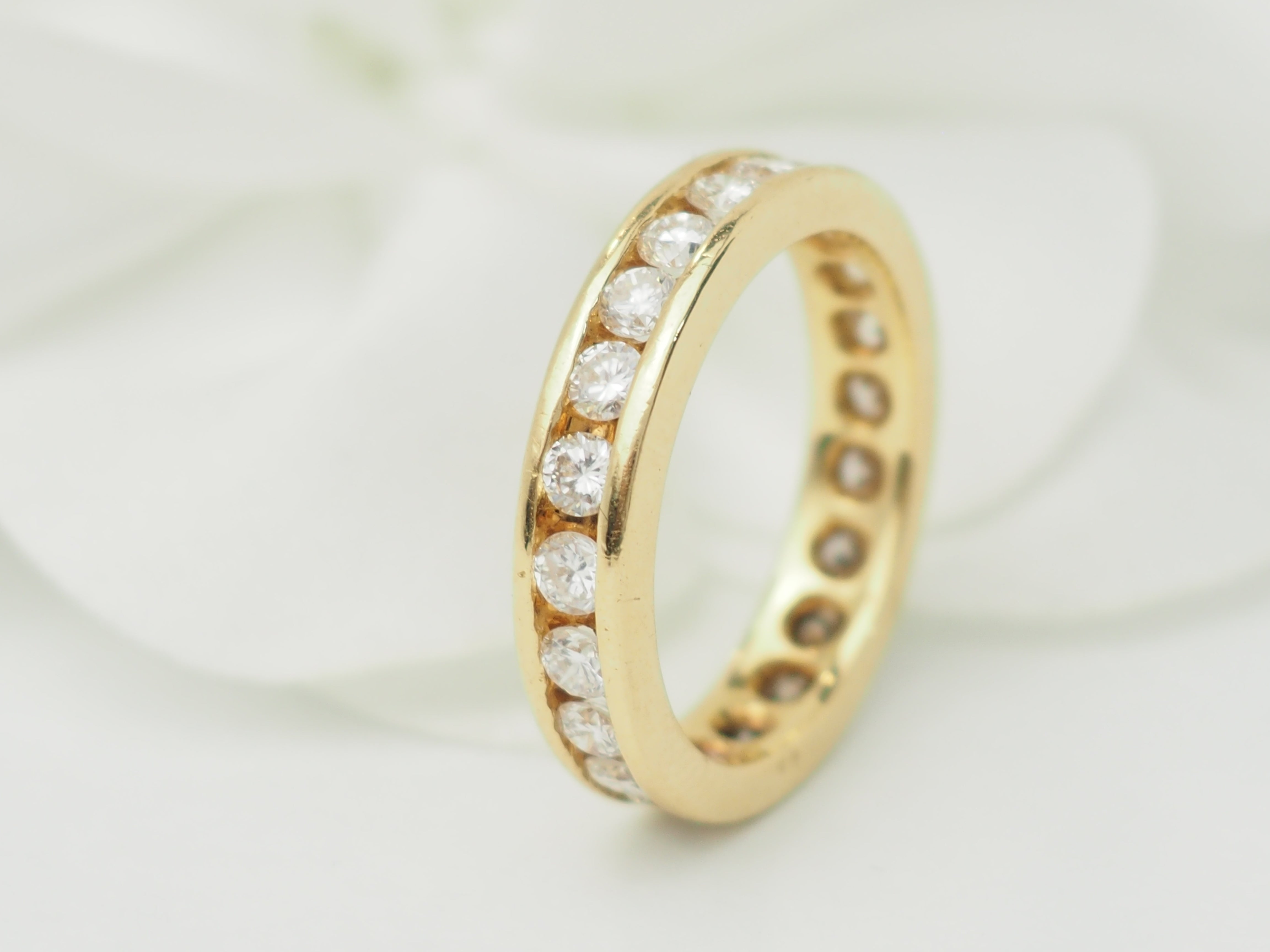 Bague Fred, "Success", en or blanc et diamants.