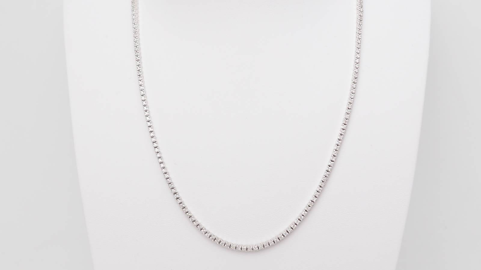 Collier rivière en or blanc et diamants