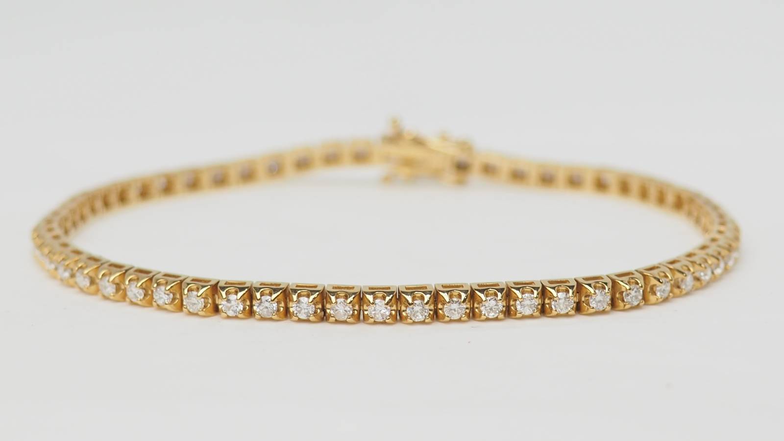Bracelet rivière en or jaune et diamants 1,50ct