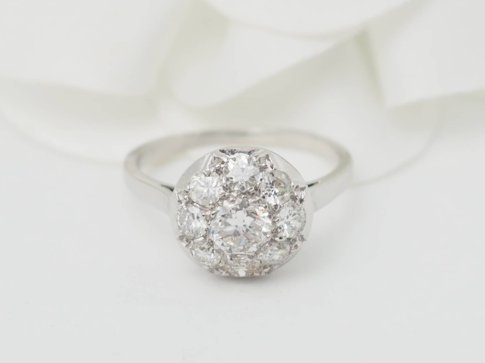 Bague ancienne en platine et diamants