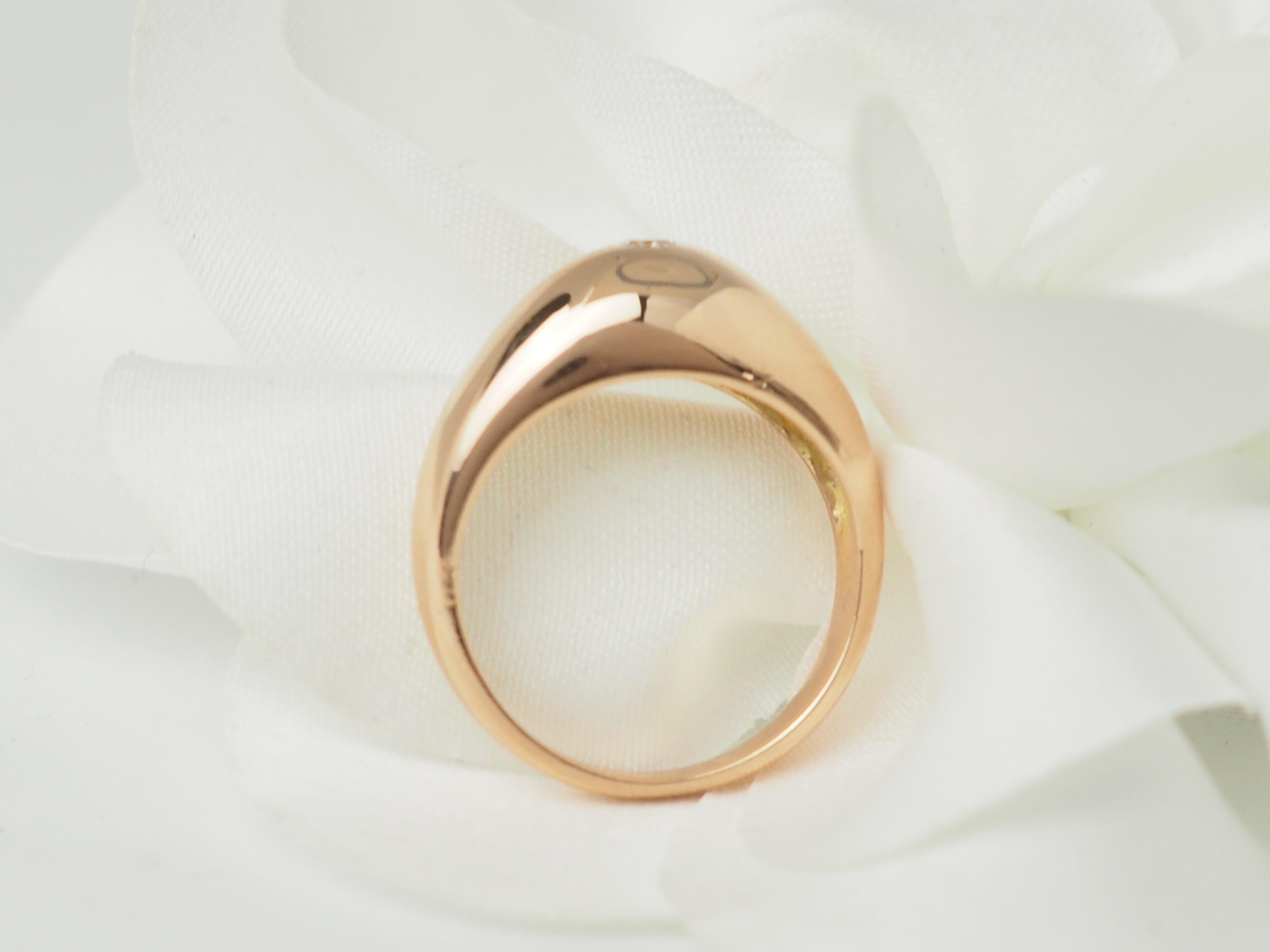 Bague jonc en or jaune et diamant