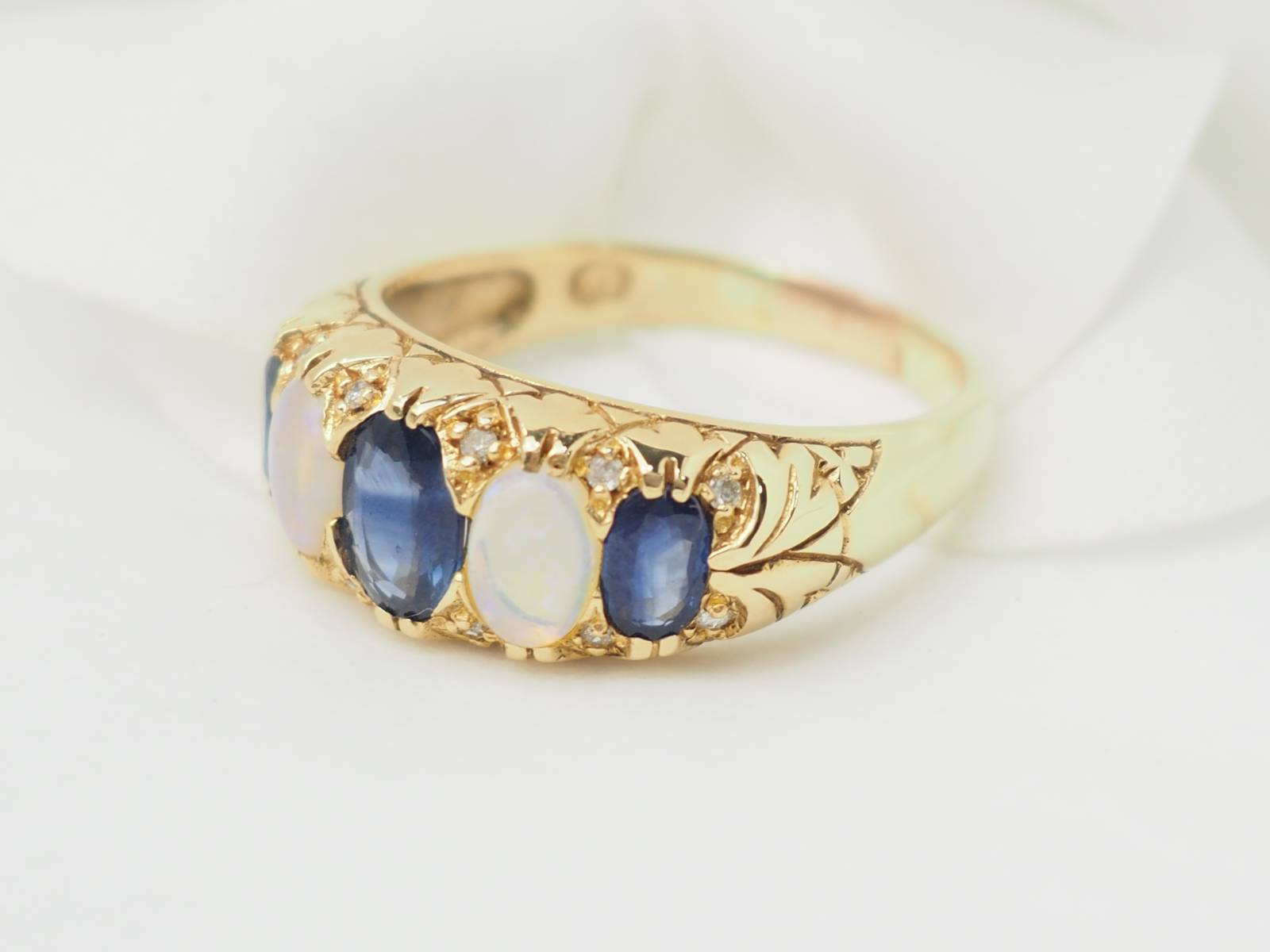 Montre Jaeger-LeCoultre, "Reverso Duetto", en or rose et diamants.