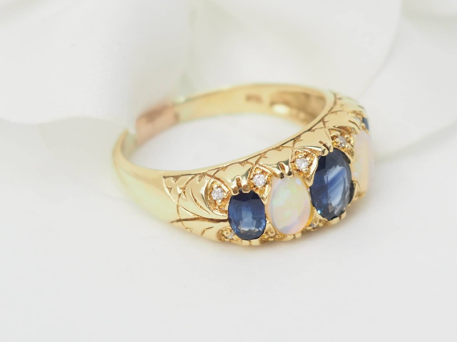 Montre Jaeger-LeCoultre, "Reverso Duetto", en or rose et diamants.