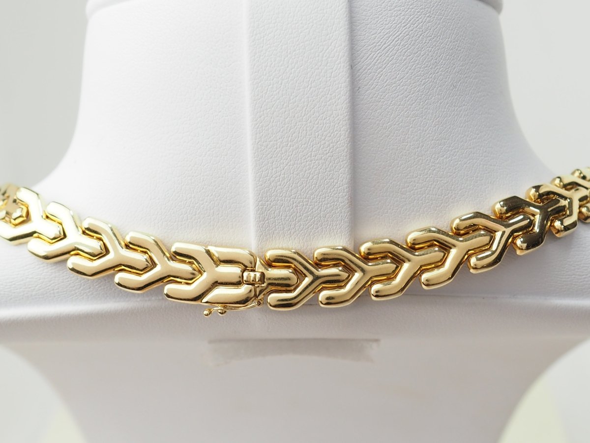 Collier ras de cou maille chevron en or jaune et diamants - Maison Eloe