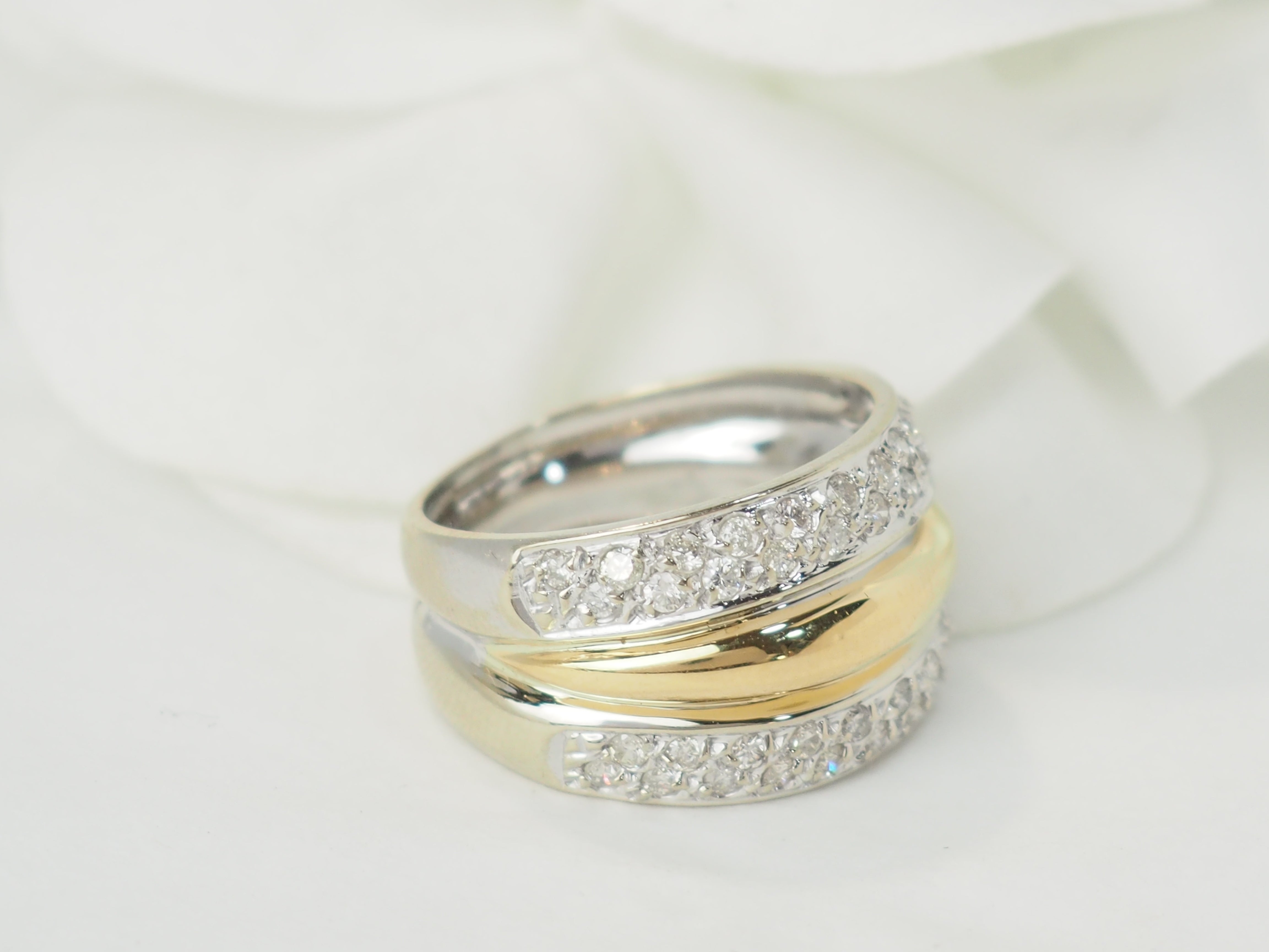 Bague triple joncs en or bicolore et diamants