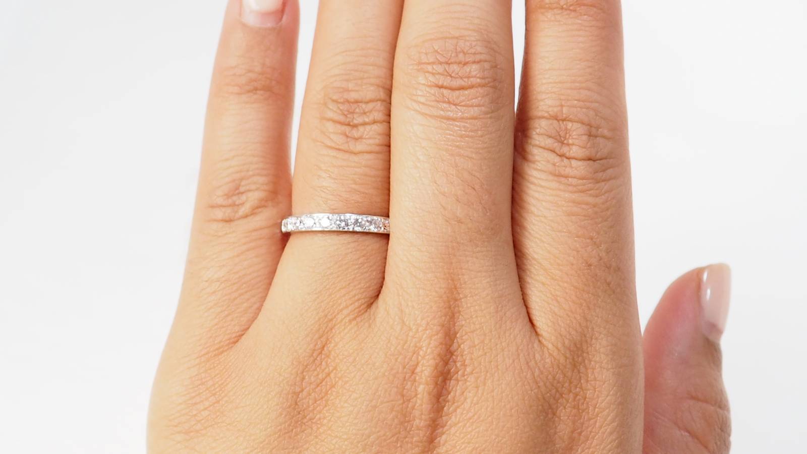 Alliance américaine en or blanc et diamants 0,90ct