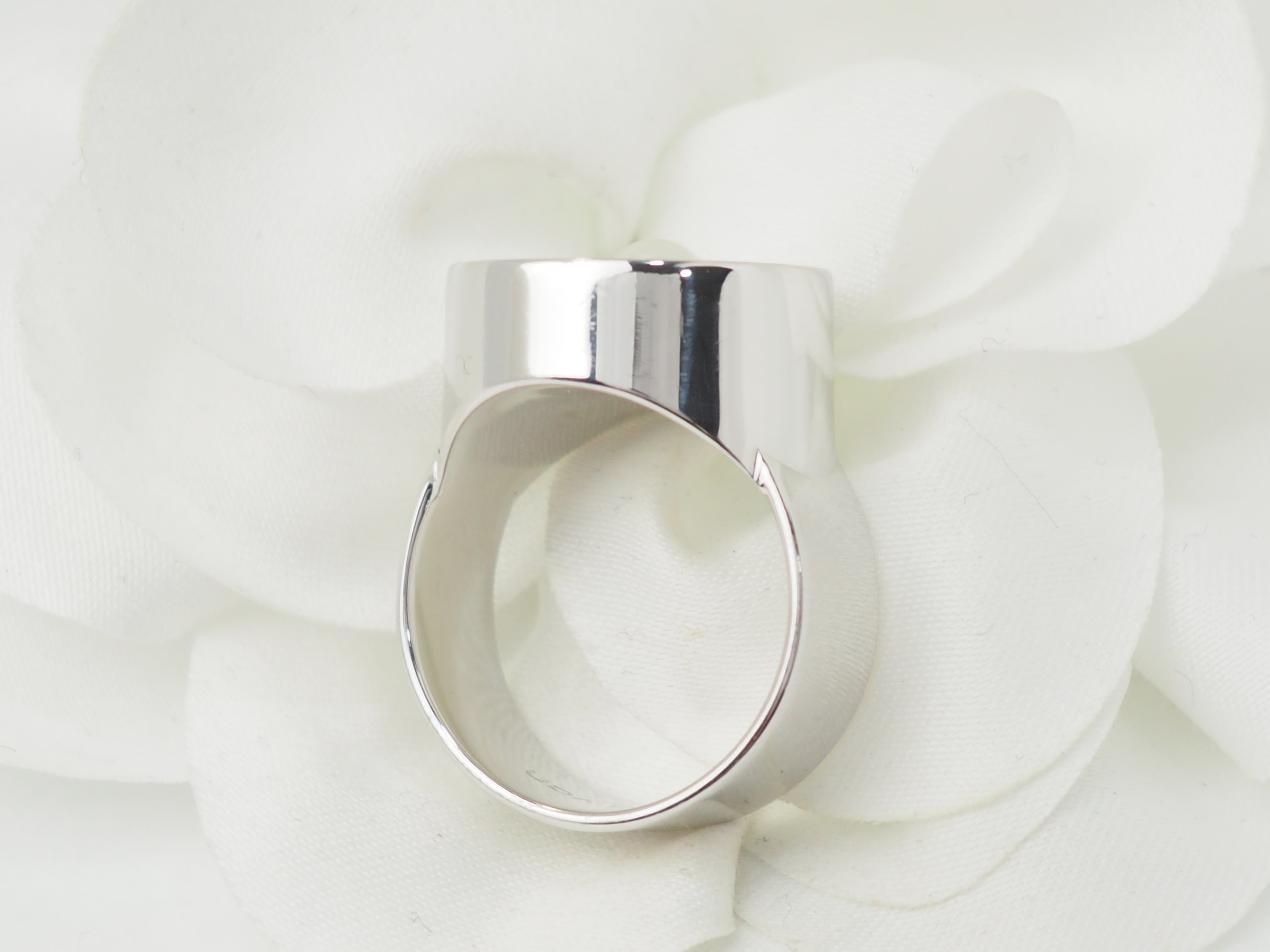 Bague Dinh Van vintage  en or blanc et perle de culture