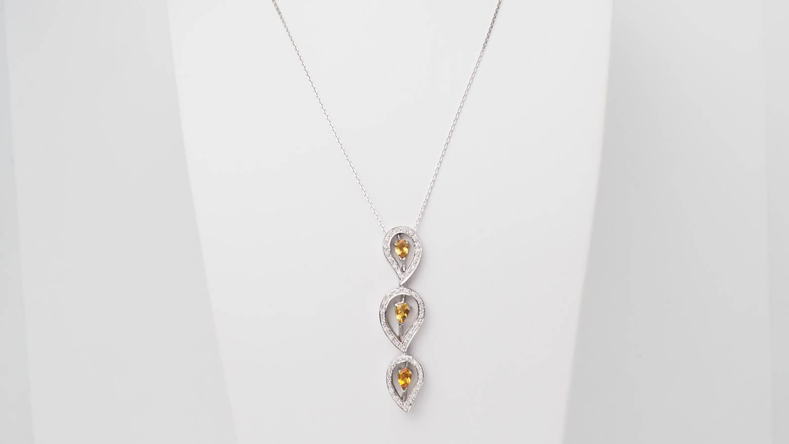 Collier en or blanc, citrine et diamants