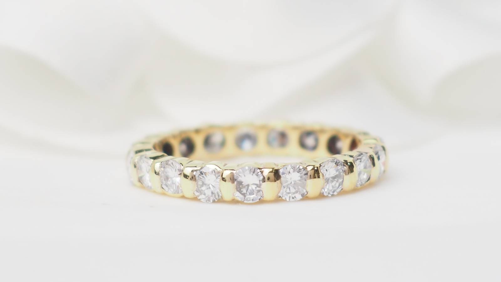 Alliance américaine en or jaune et diamants 1.33ct