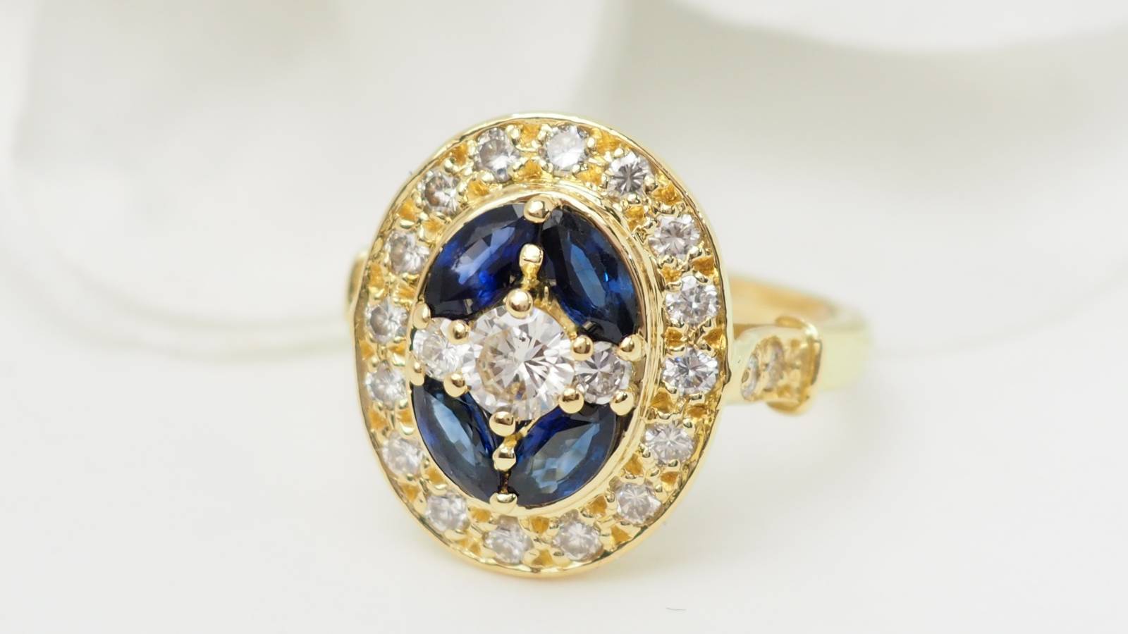 Bague solitaire diamant.