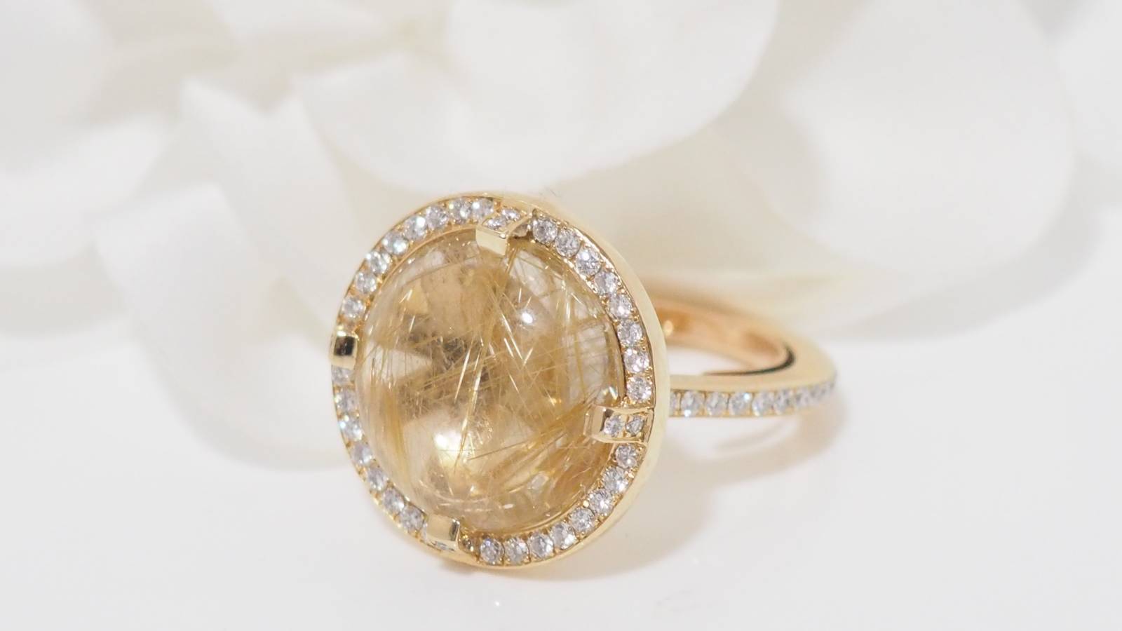 Chaumet ring in yellow gold, rutilated quartz and diamonds
