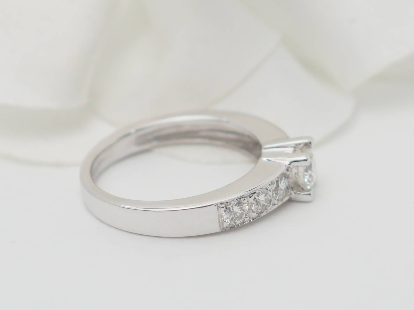 Bague solitaire en or blanc et diamant de 0,28 ct