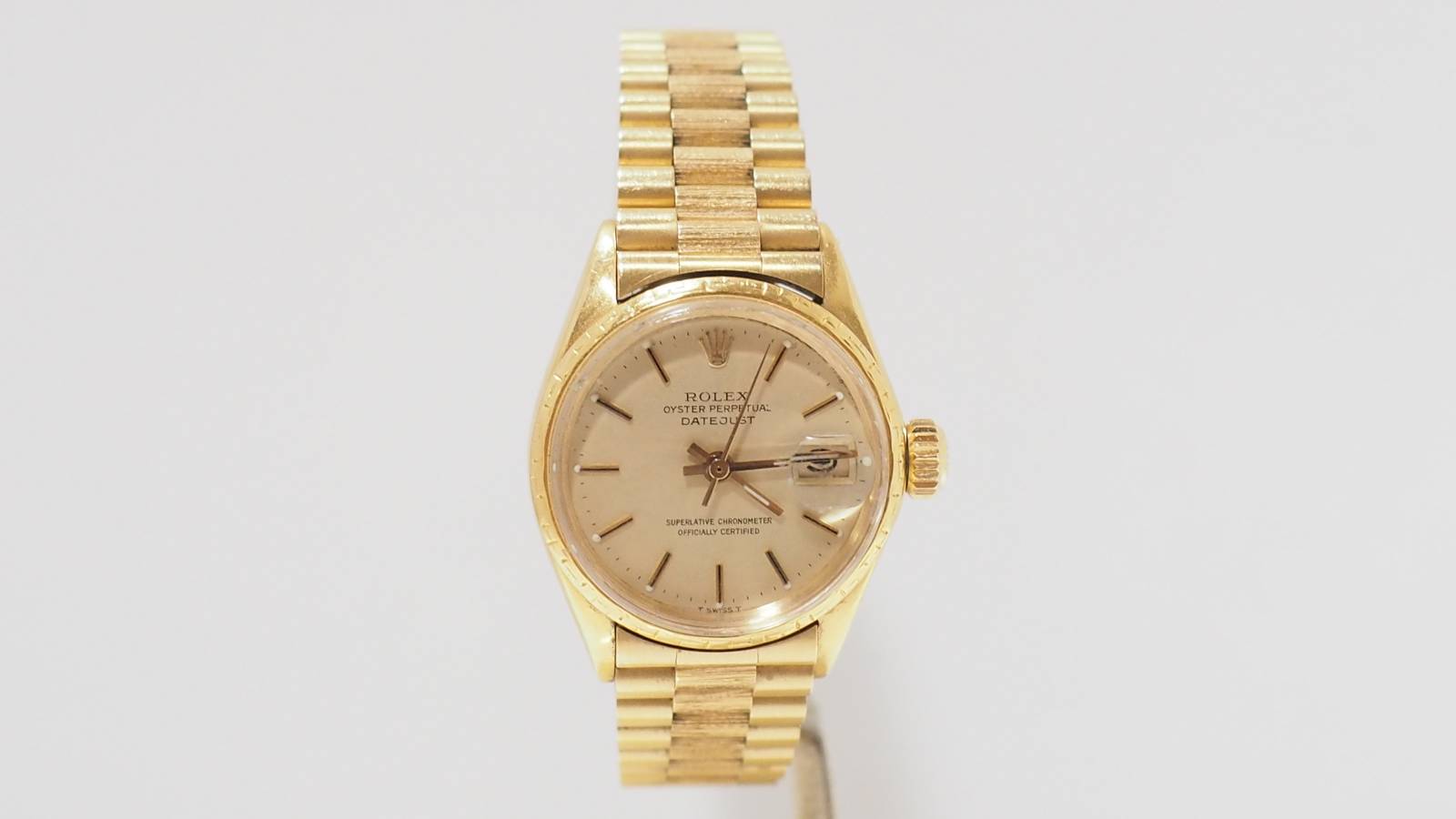 Rolex Lady Oyster Perpetual Date Just watch in gold on gold