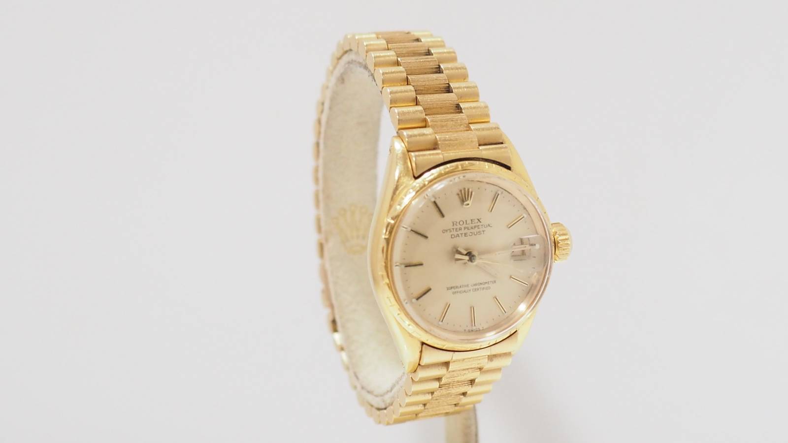 Rolex Lady Oyster Perpetual Date Just watch in gold on gold
