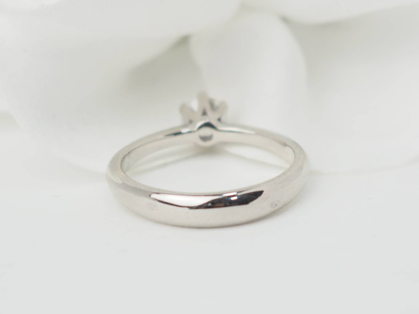 Bague solitaire en or blanc et diamant 0.34ct