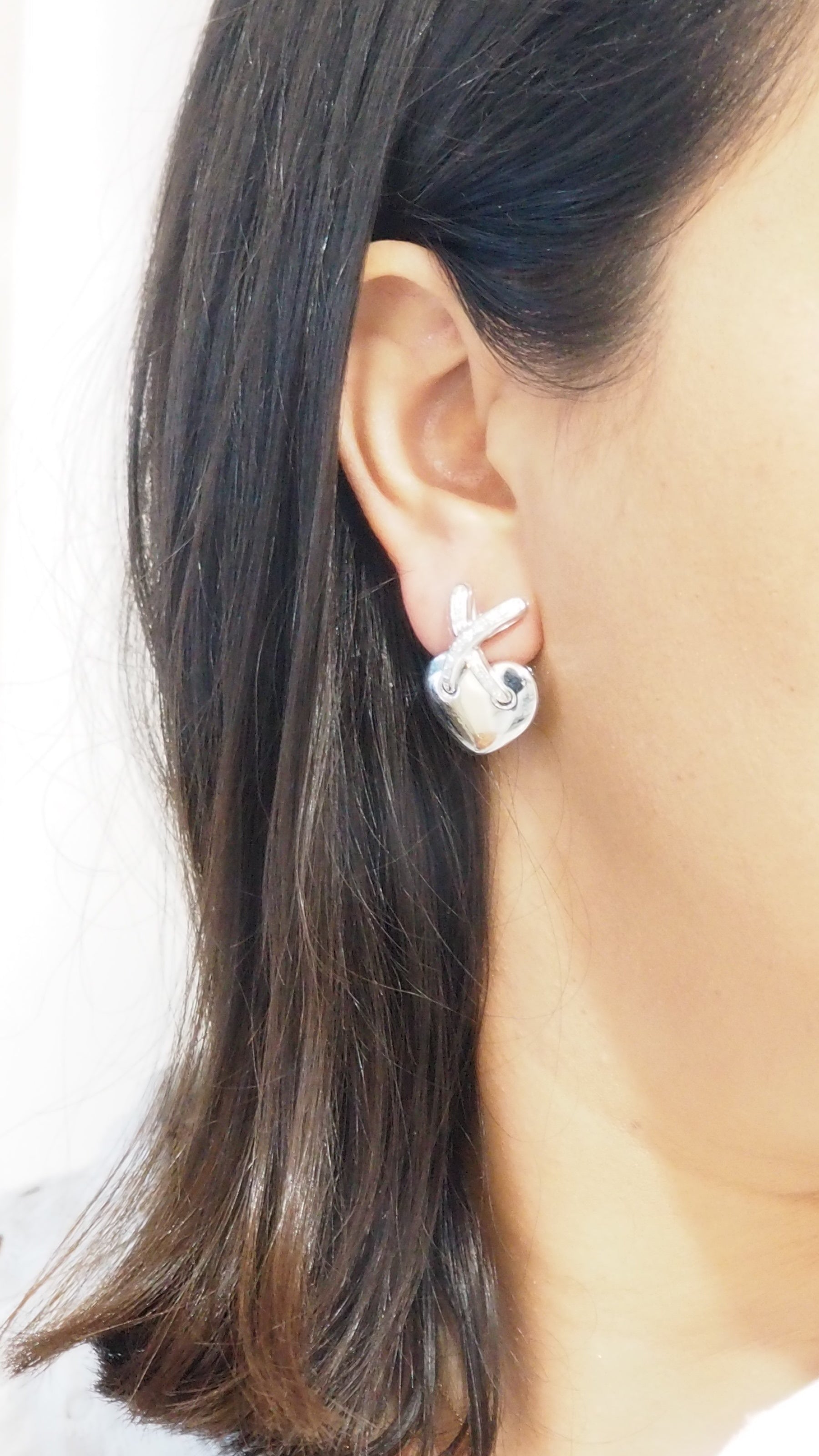 Boucles d'oreilles CHAUMET Liens en or blanc et diamants