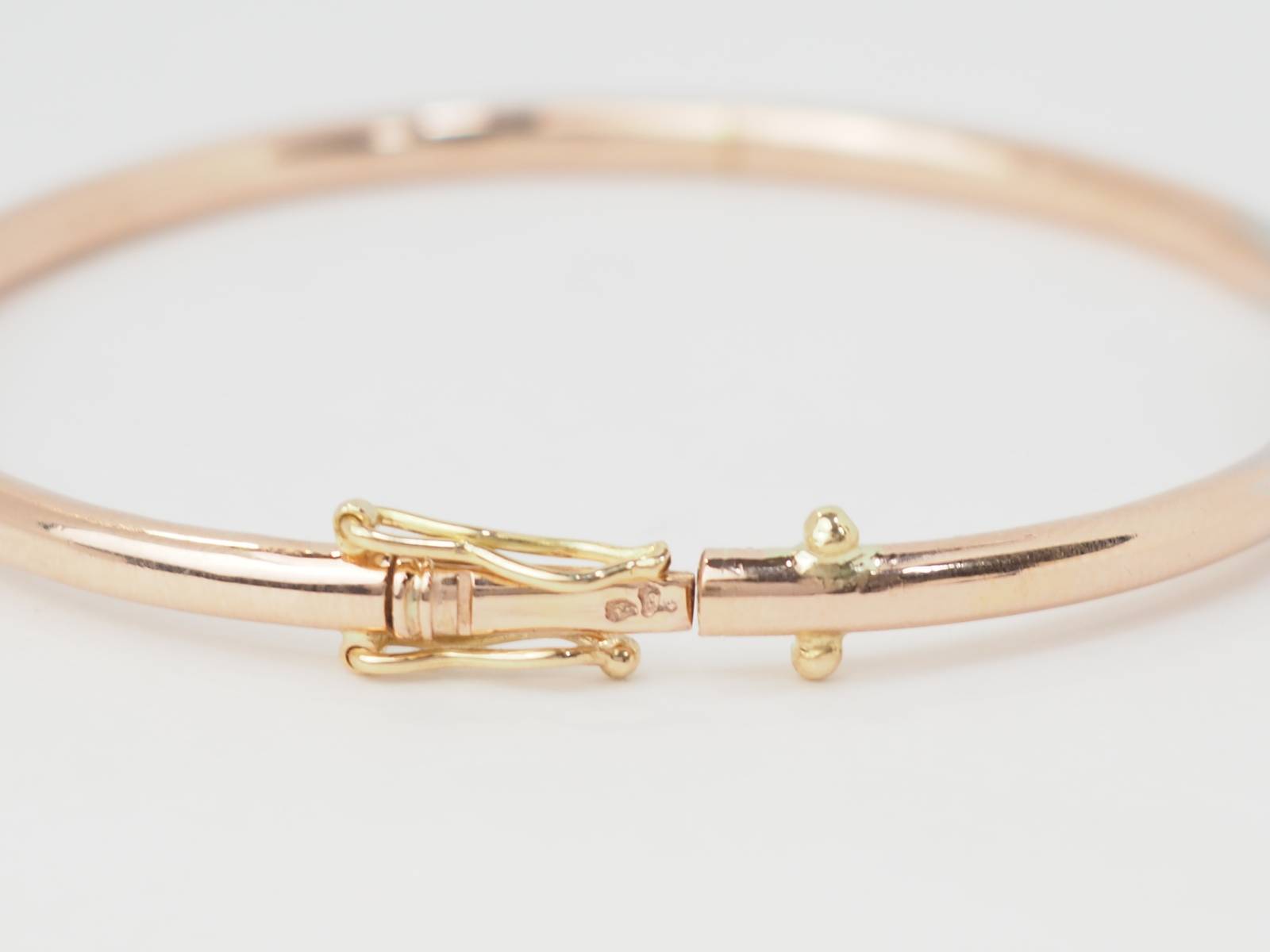 Bracelet Jonc Art Nouveau en or bicolore, saphirs et diamant