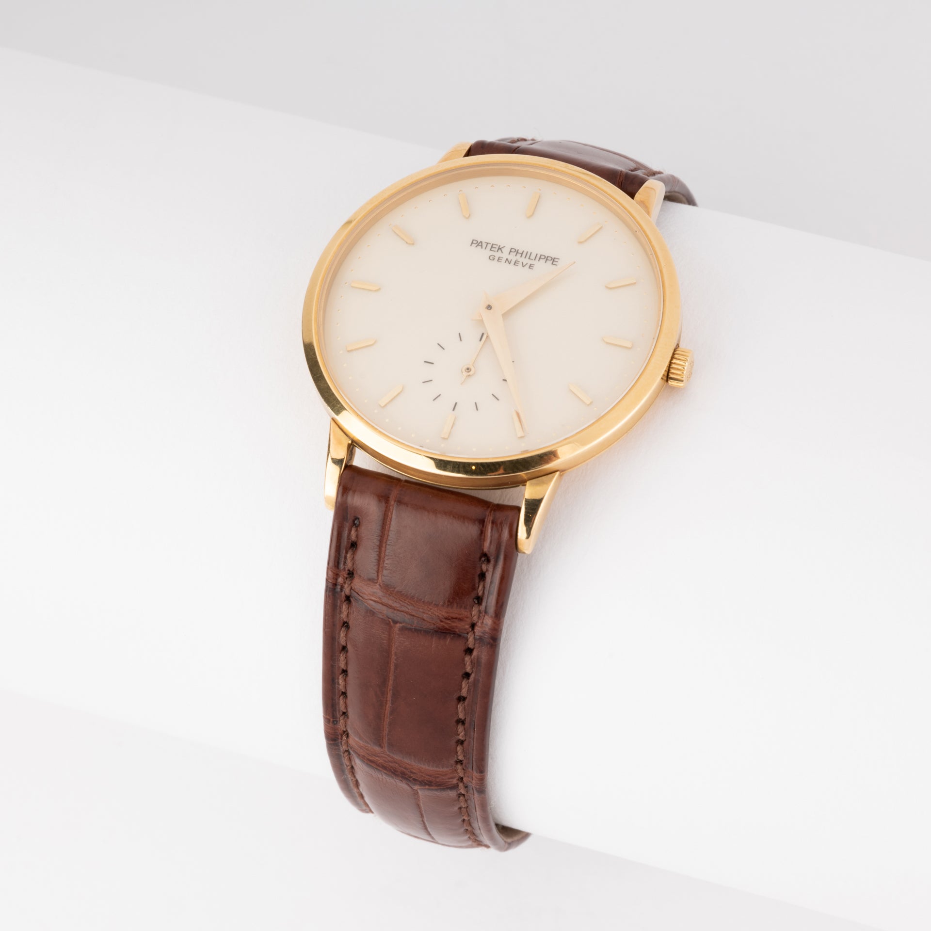 Montre Patek Philippe "Calatrava" en or jaune 18K sur cuir