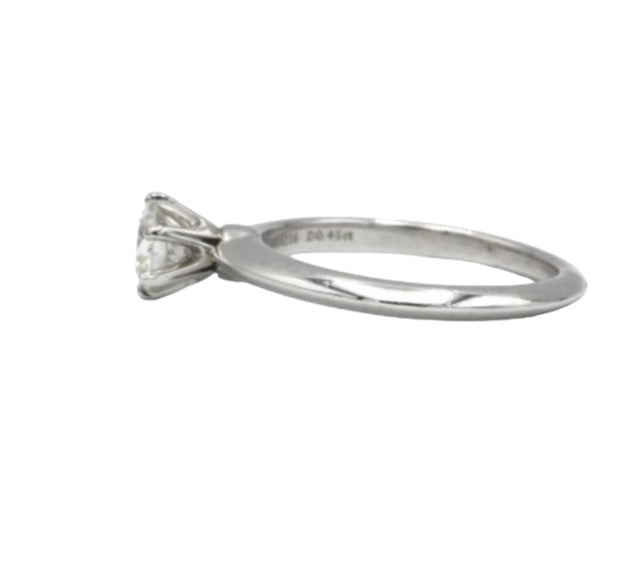 Tiffany &amp; Co "Setting" solitaire ring in platinum set with a 0.45 ct diamond