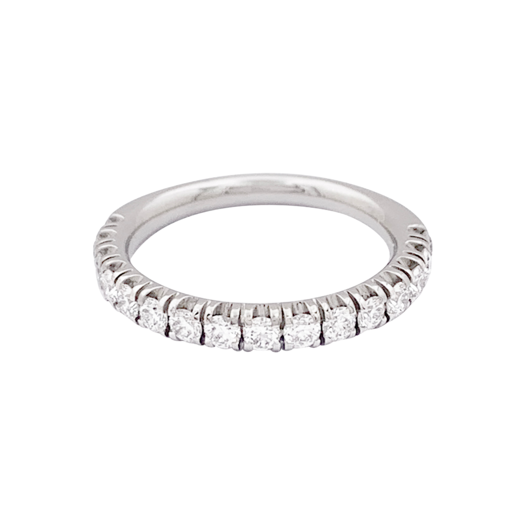 Alliance Cartier "Etincelle" platine, diamants.