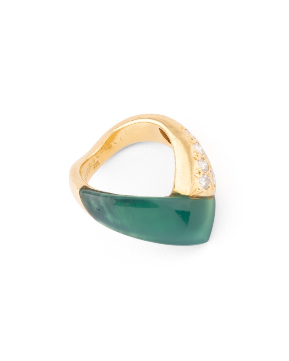 Van Cleef & Arpels 2 bagues en or jaune 18K, diamants et chrysoprase - Maison Eloe
