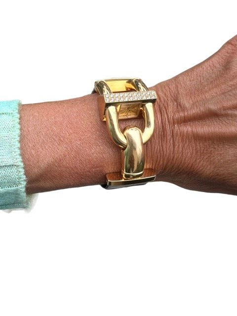 Van Cleef & Arpels, Montre Cadenas, Or jaune, Diamants et Cuir exotique