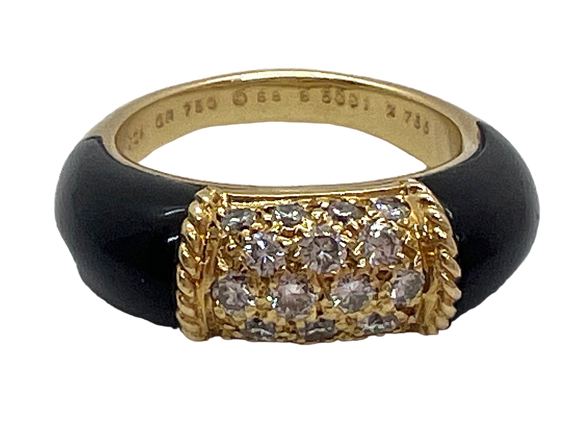 Van Cleef &amp; Arpels, "Philippine" ring in yellow gold, onyx and diamonds