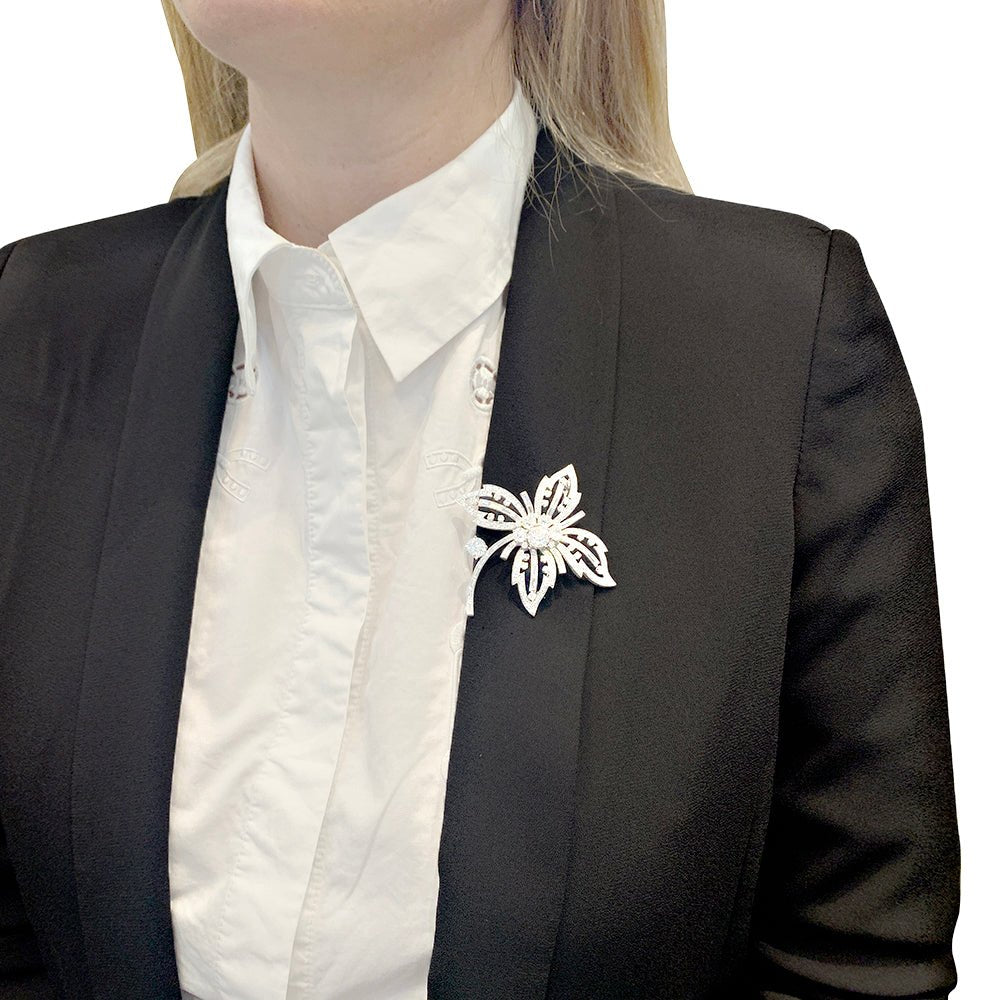 Broche "Fleur" platine, or blanc, diamants. - Maison Eloe