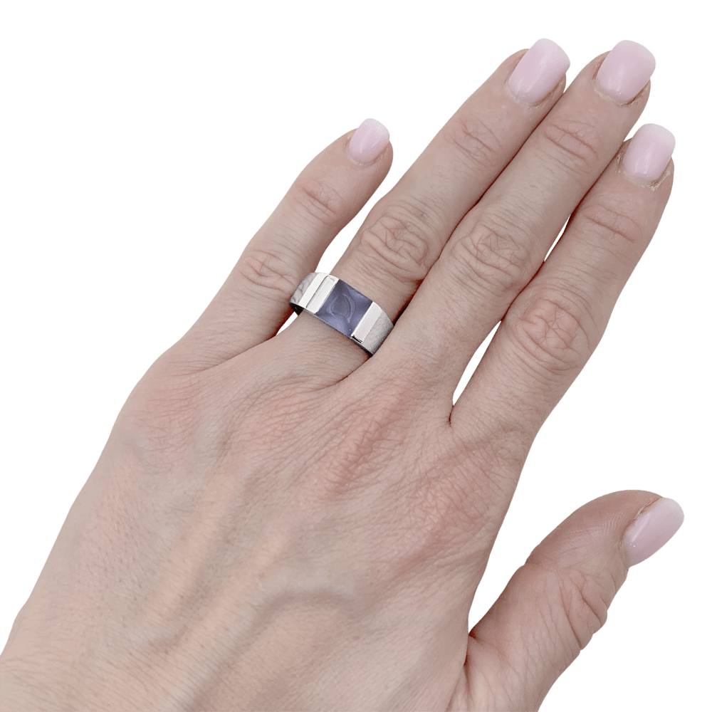 Bague CARTIER Tank, or blanc, calcédoine.