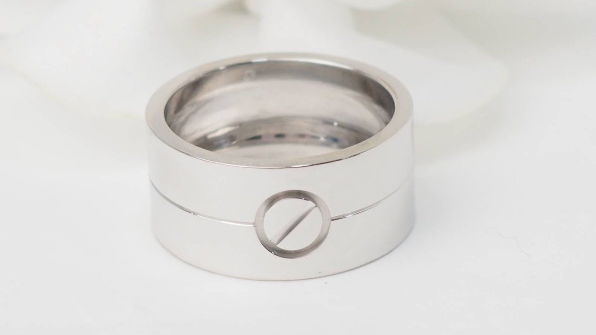 Cartier Bague Love Or blanc 18K - Maison Eloe