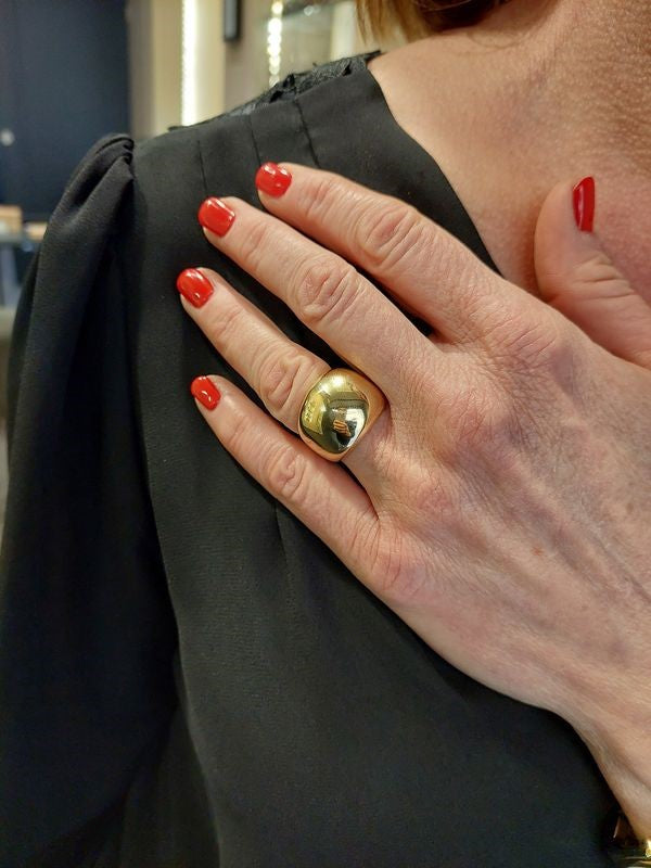 Poiray ring, yellow gold