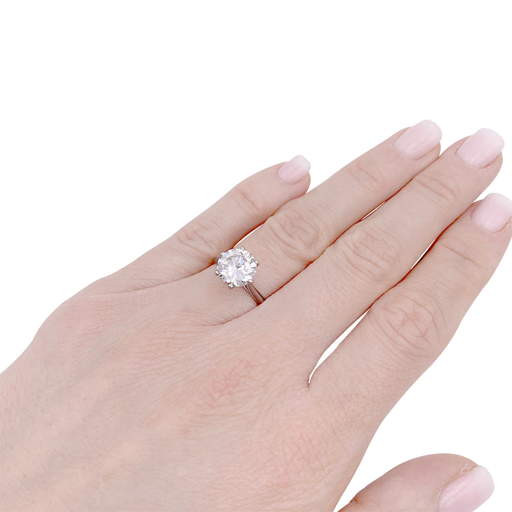 Solitaire platine, or blanc, diamant 2,30 cts.