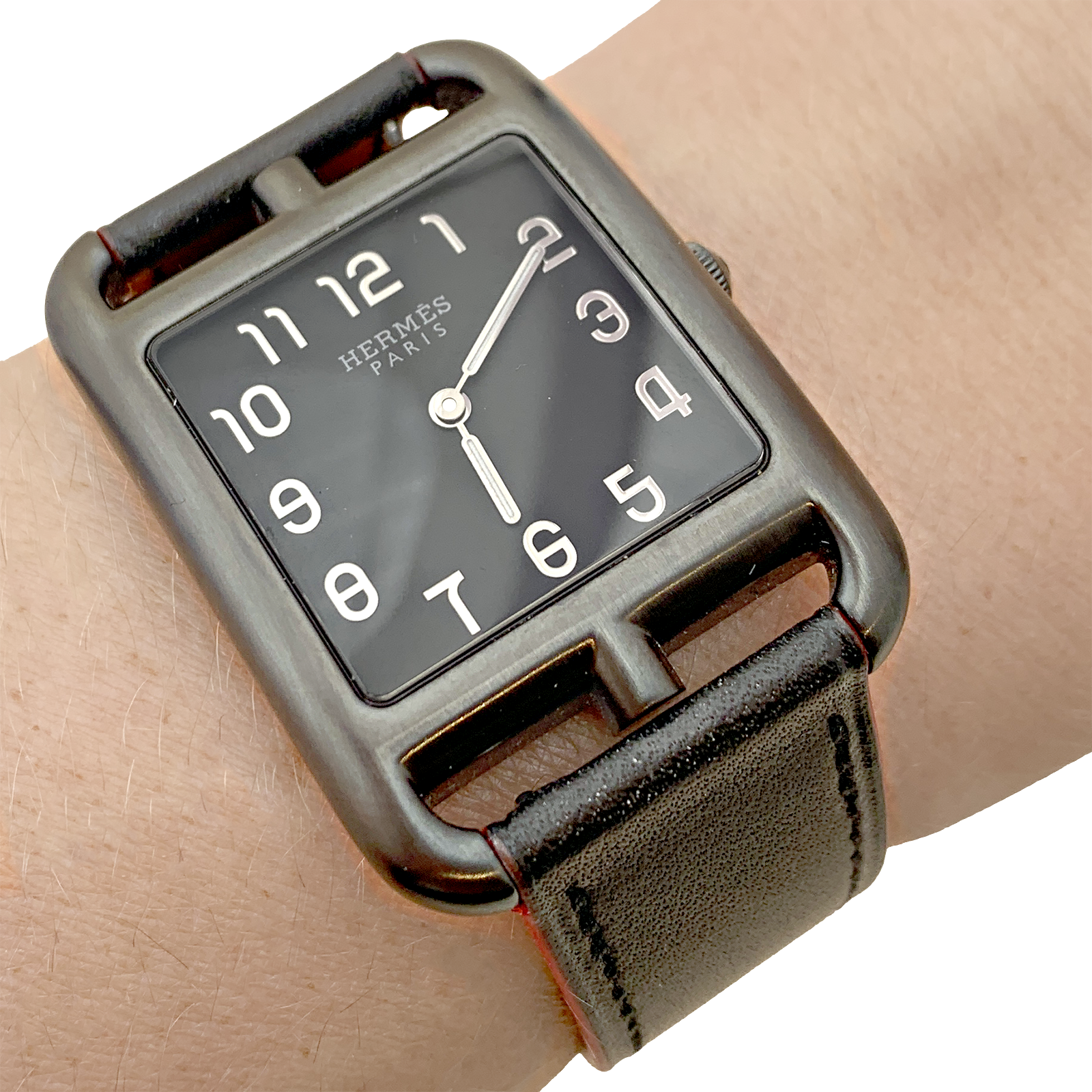 Montre Mixte Hermès, "Cape Cod Shadow, acier noirci, cuir.