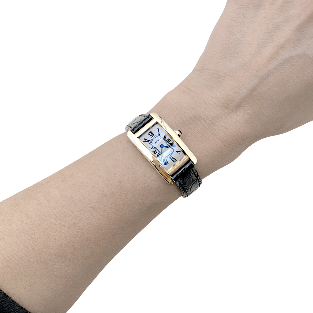 Montre Cartier, « Tank Américaine », or jaune, cuir - Maison Eloe