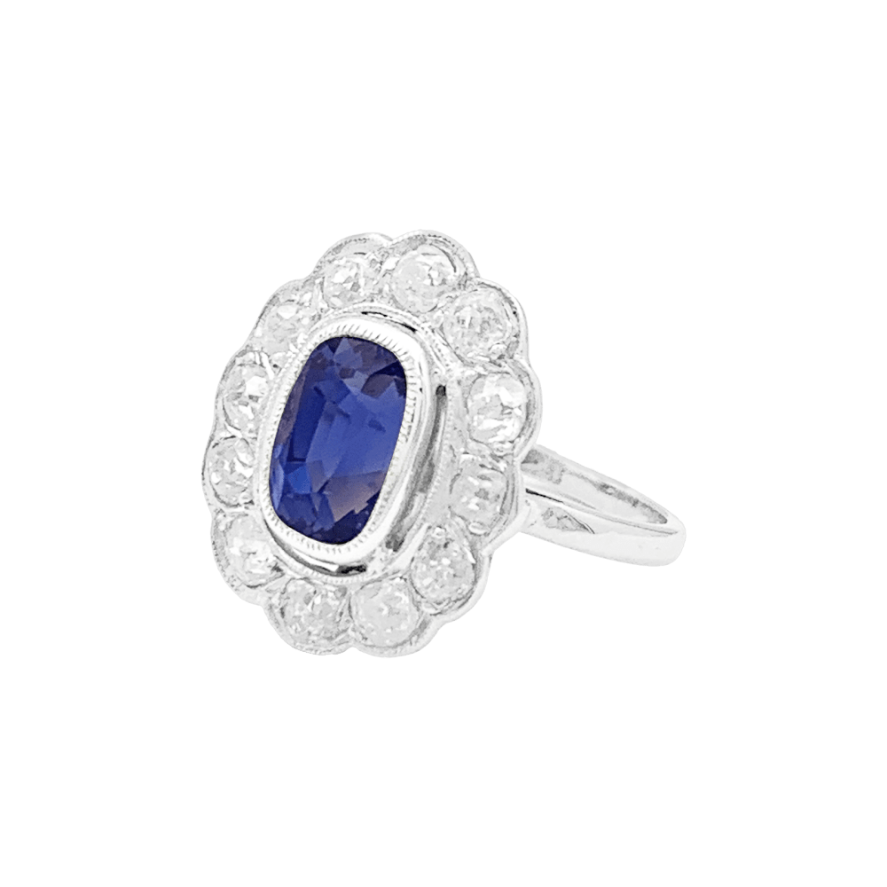 Bague pompadour platine, saphir et diamants.