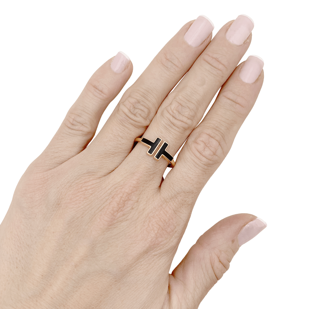 Bague Tiffany & Co, "Wire" collection "Tiffany T" or rose et onyx.