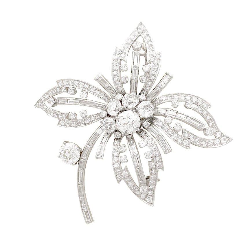Broche "Fleur" platine, or blanc, diamants. - Maison Eloe