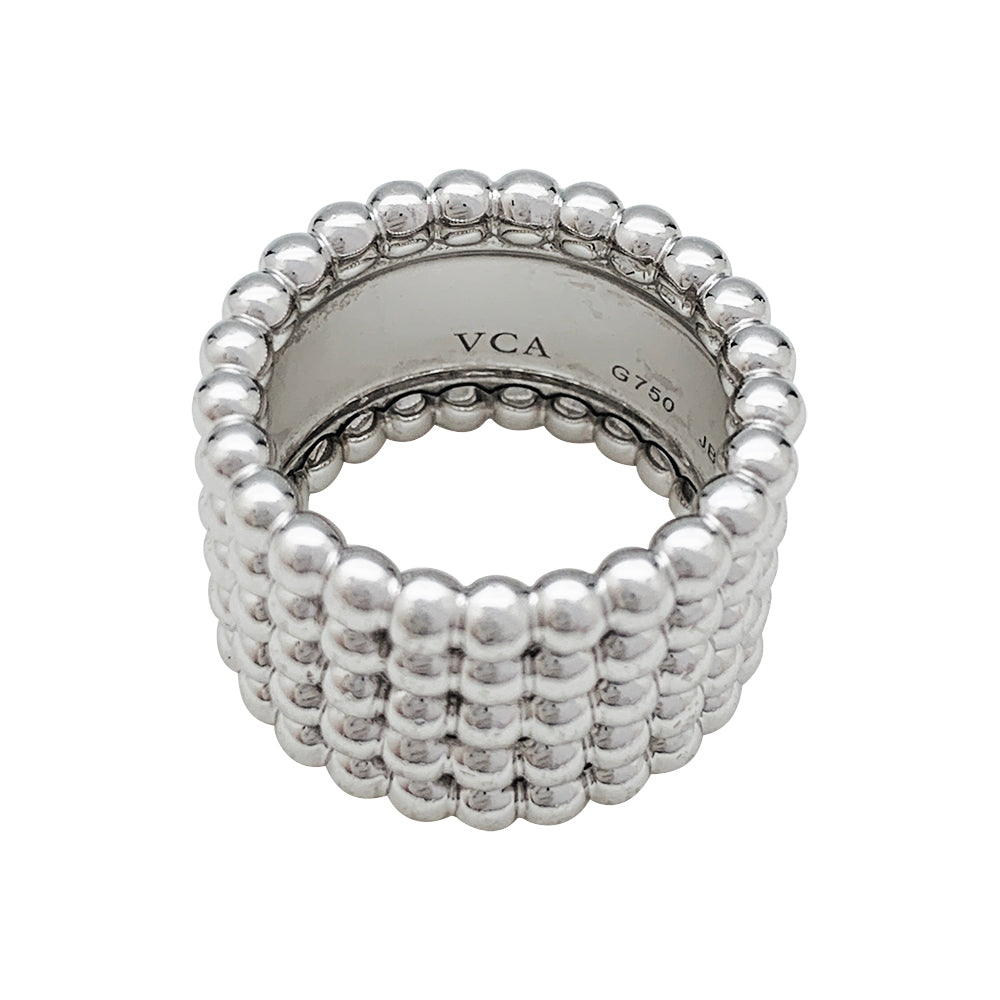 Bague Van Cleef & Arpels en or blanc modèle Perlée, 5 rangs
