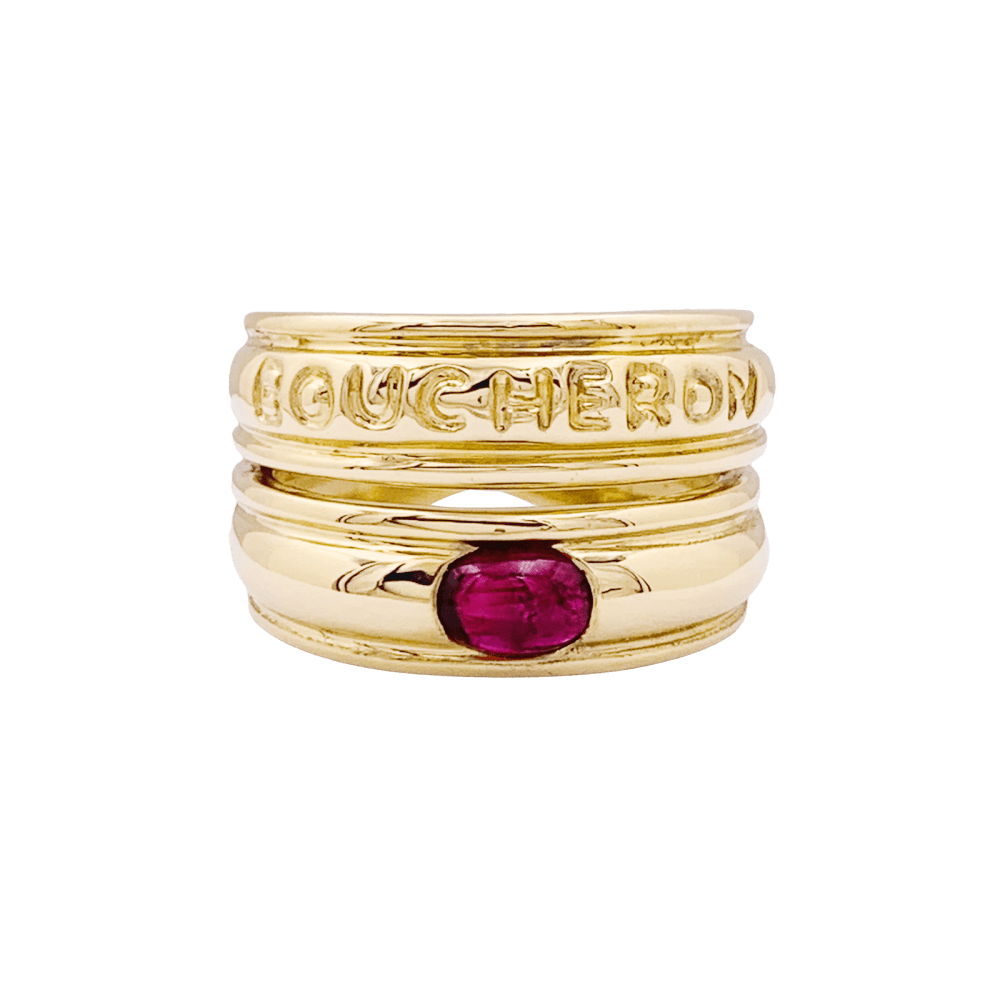 Bague BOUCHERON or jaune, rubis cabochon.