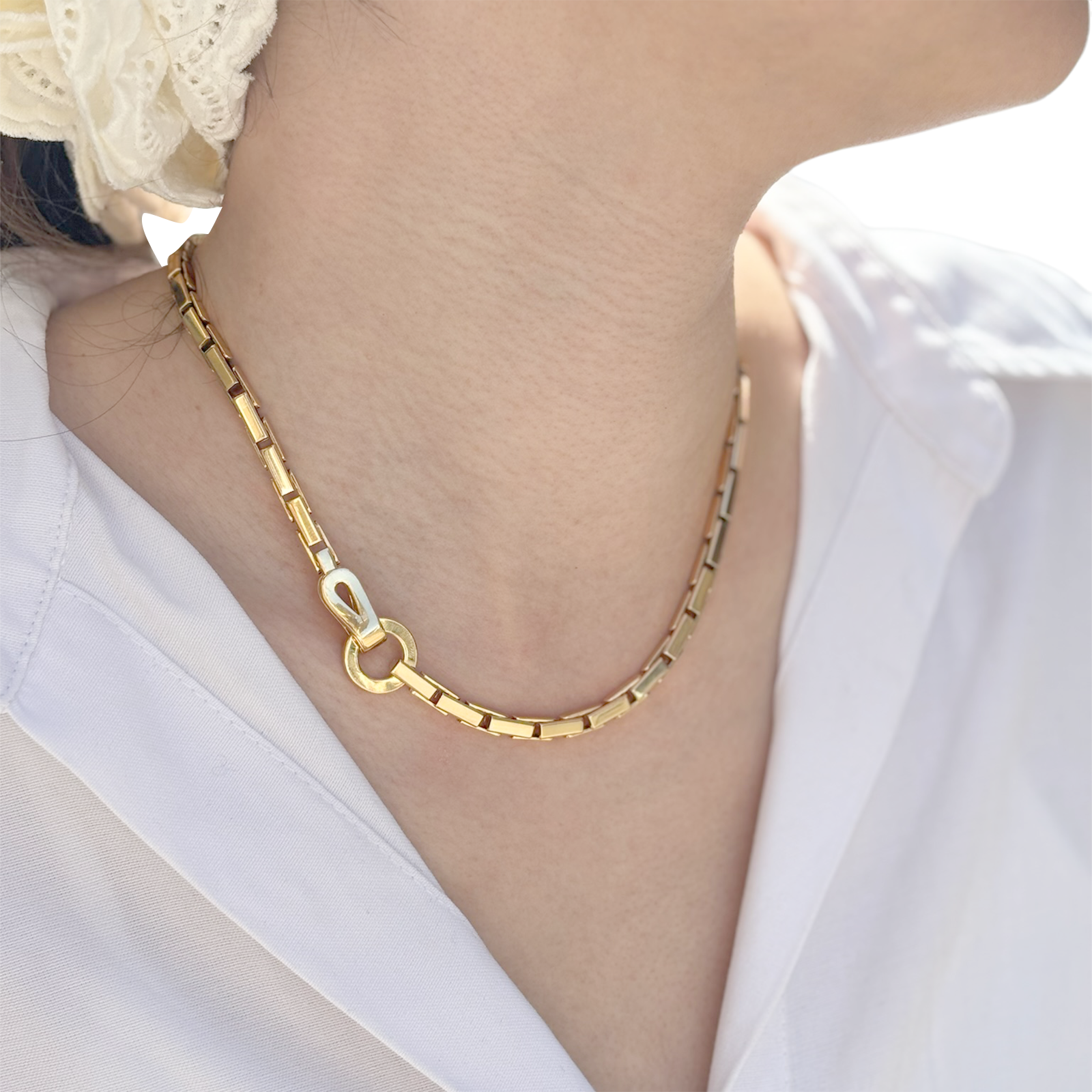 Collier Cartier, "Agrafe", or jaune.