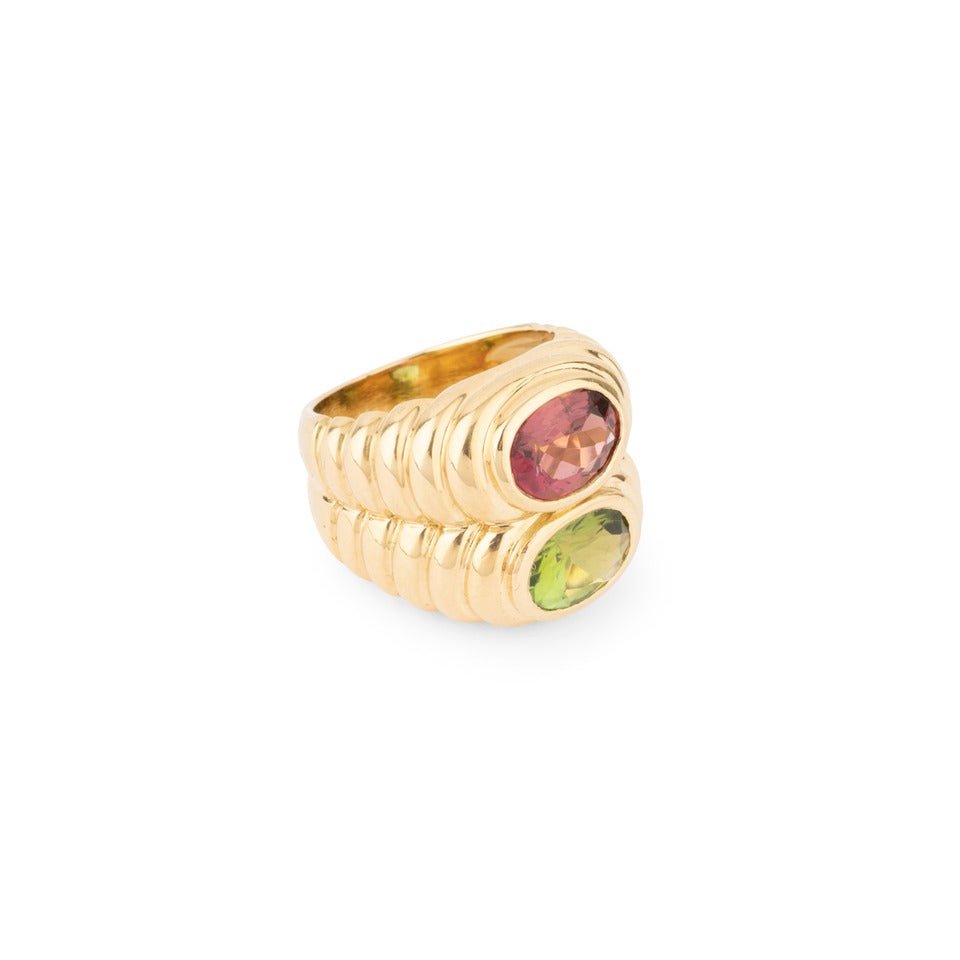 Élégante bague en or jaune, tourmaline rose et péridot dans le style BULGARI - Maison Eloe