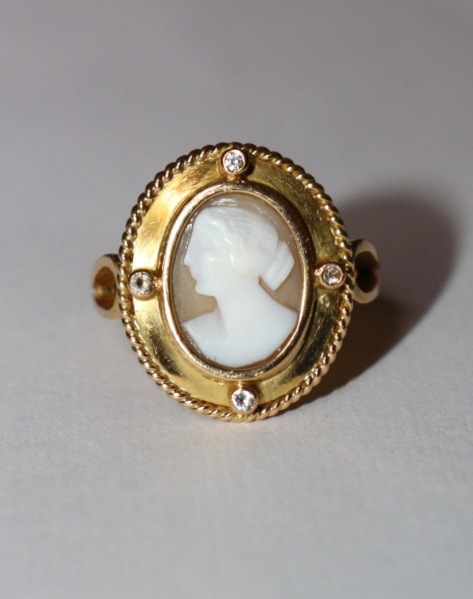 Bague ancienne camée coquille sur or jaune XIXe - Maison Eloe