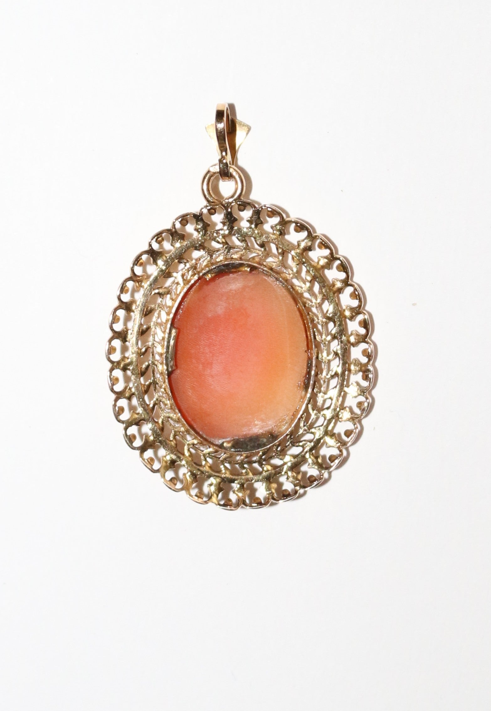 Pendentif en or jaune camée à l'antique XIXe