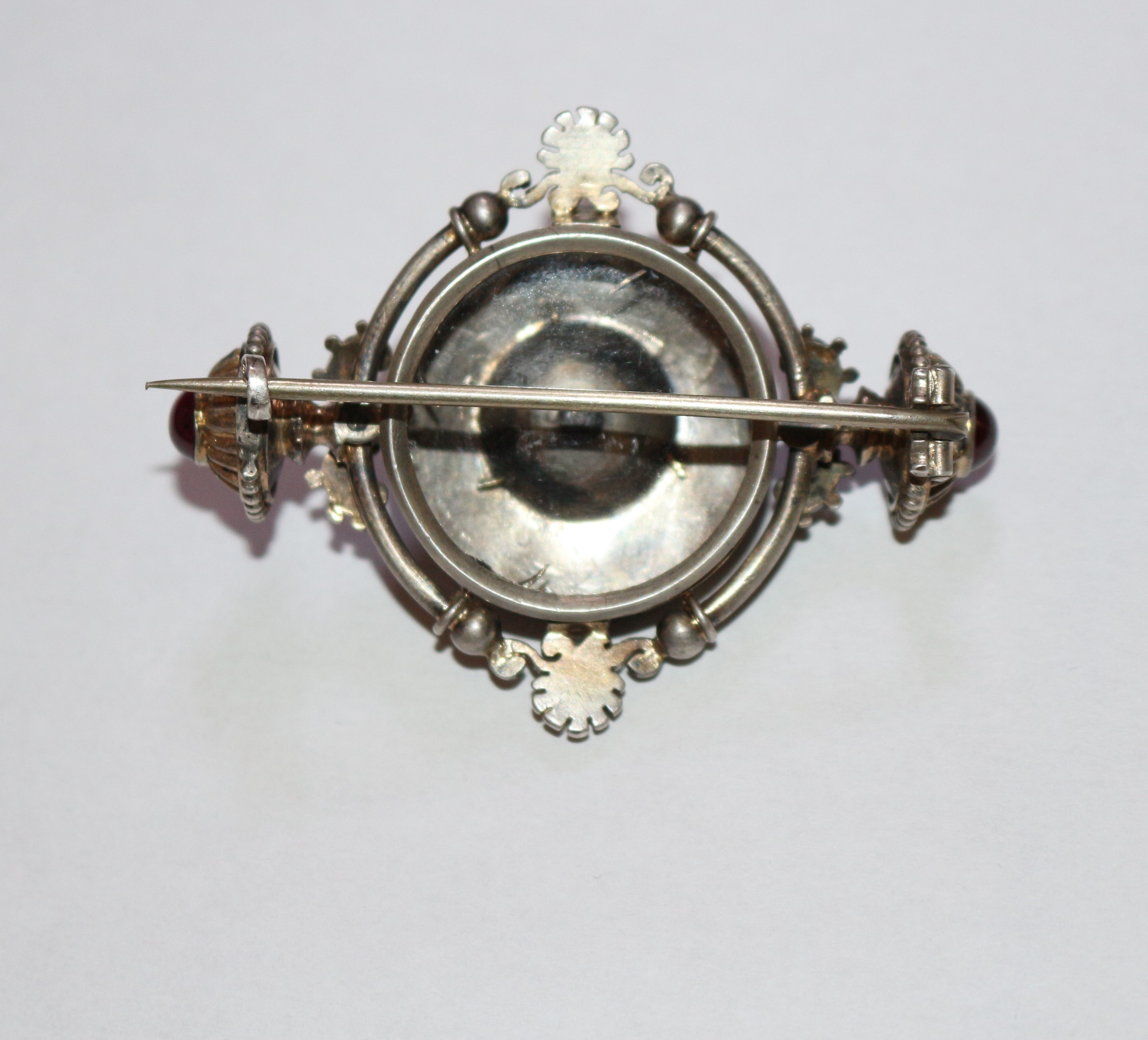 Broche néo-renaissance XIXe style Renaissance