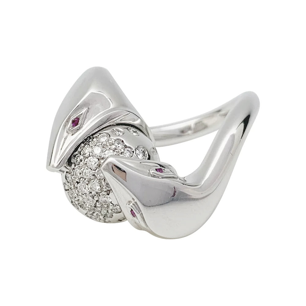 Bague Boucheron, "Trouble", or blanc, diamants.