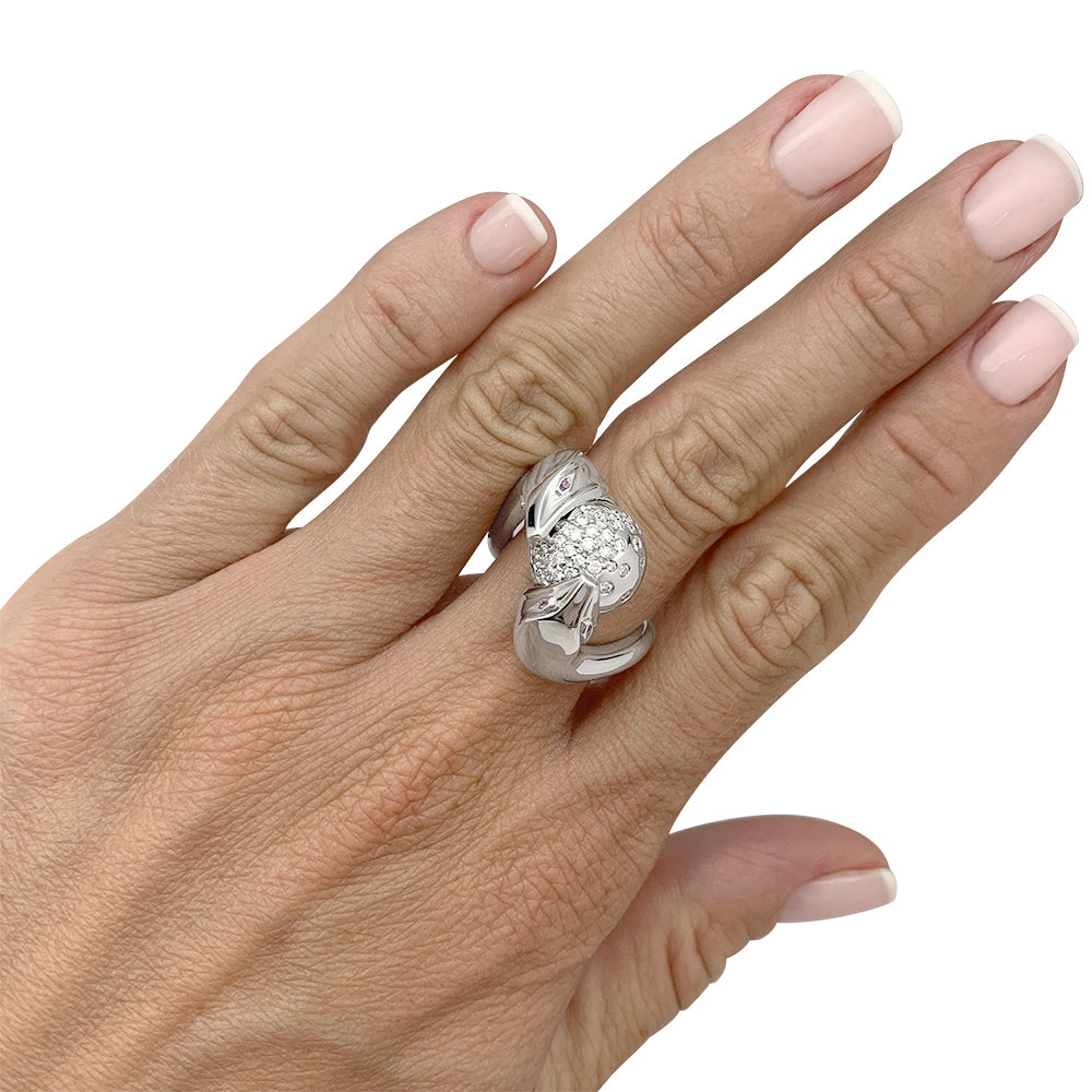 Bague Boucheron, "Trouble", or blanc, diamants.